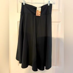 HALARA Black Skirt with built in shorts mid calf. Sz L